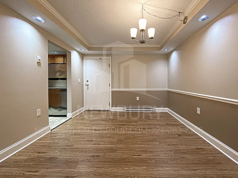 530 N Main Street - The Townhouse. — Photo 32