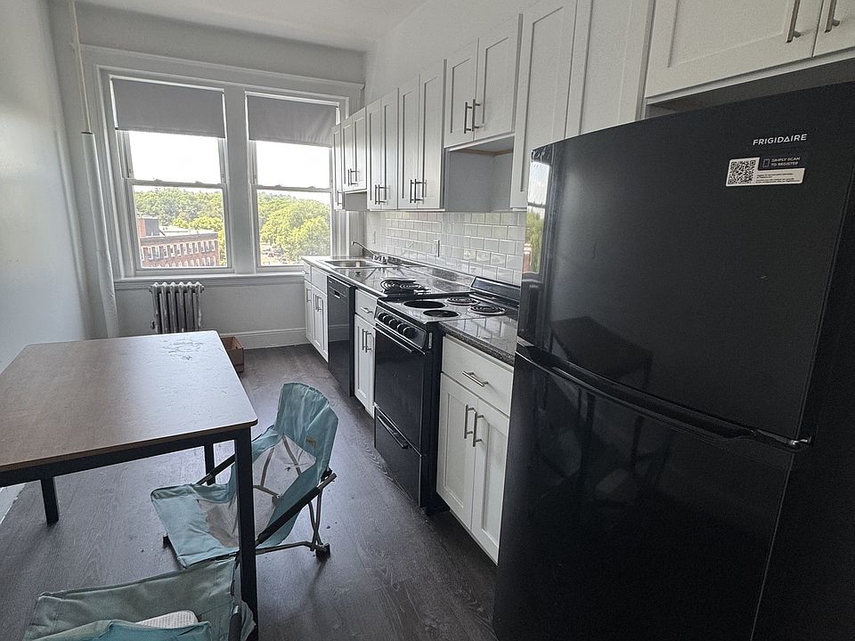 1st image of 1820 Commonwealth Ave APT 23