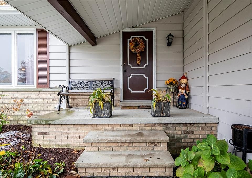1st image of 2610 Easthill Cir