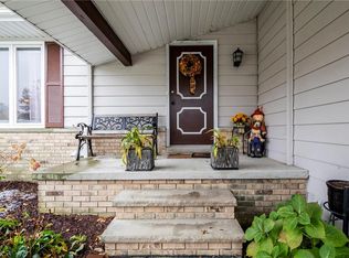 2610 Easthill Cir, Seven Hills, OH 44131