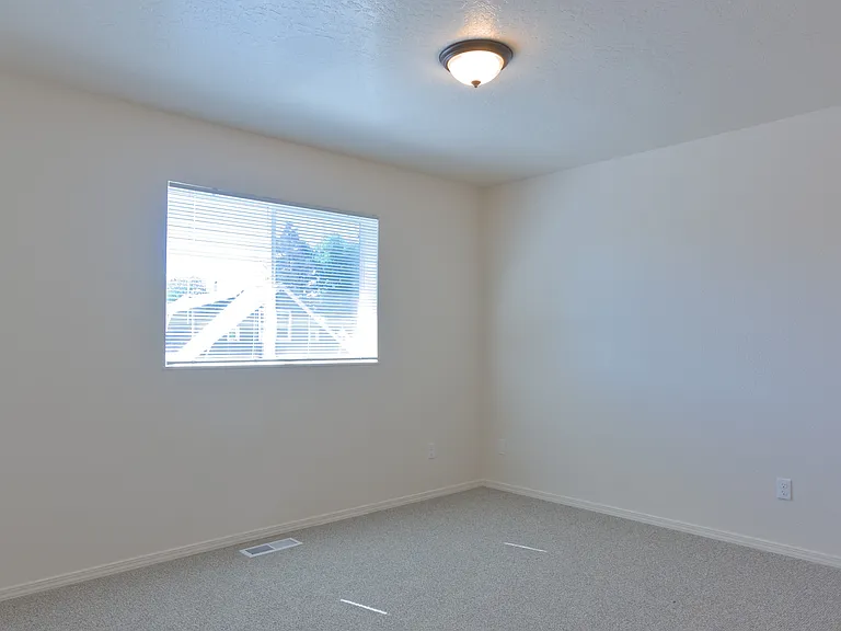 317 E Dodge St #1 — Photo 16