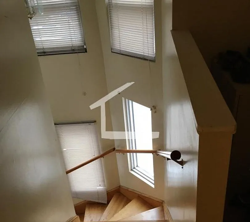14 Gardner St #2R-2