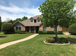 1 Birdsong Ct, Terrell, TX 75160