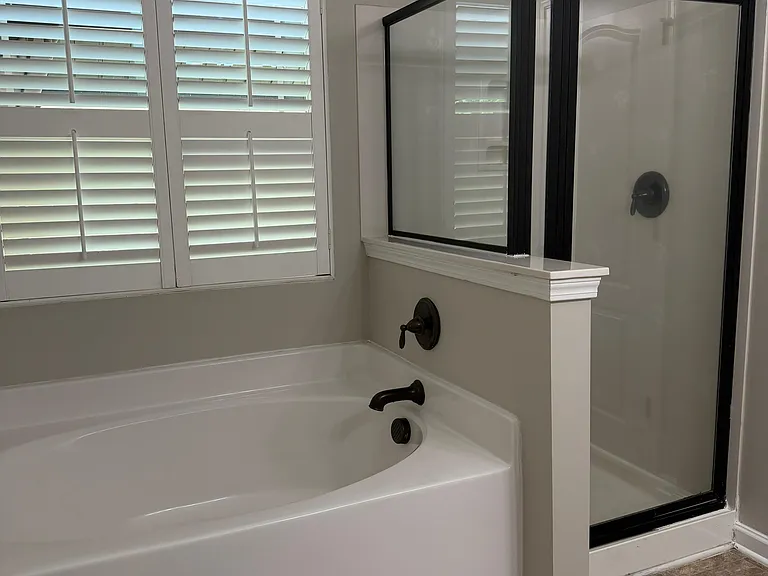130 Caledonia Dr — Photo 11