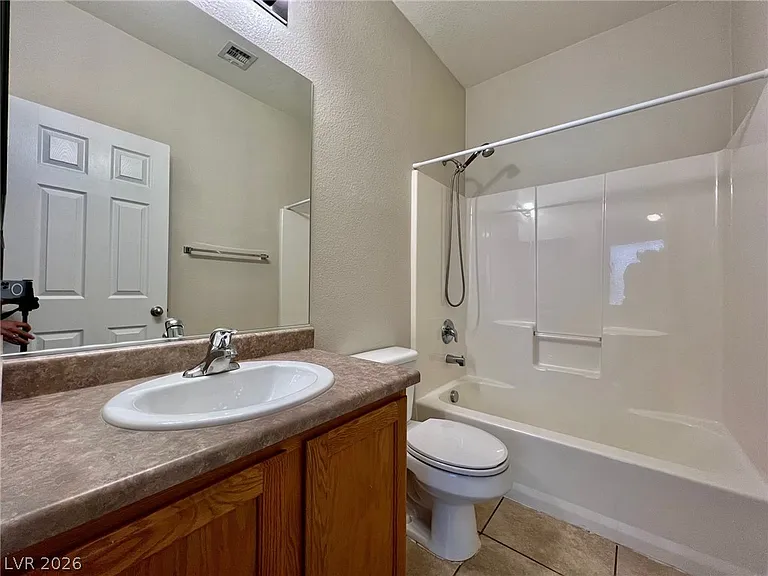 8123 Serene Isle Ct — Photo 12