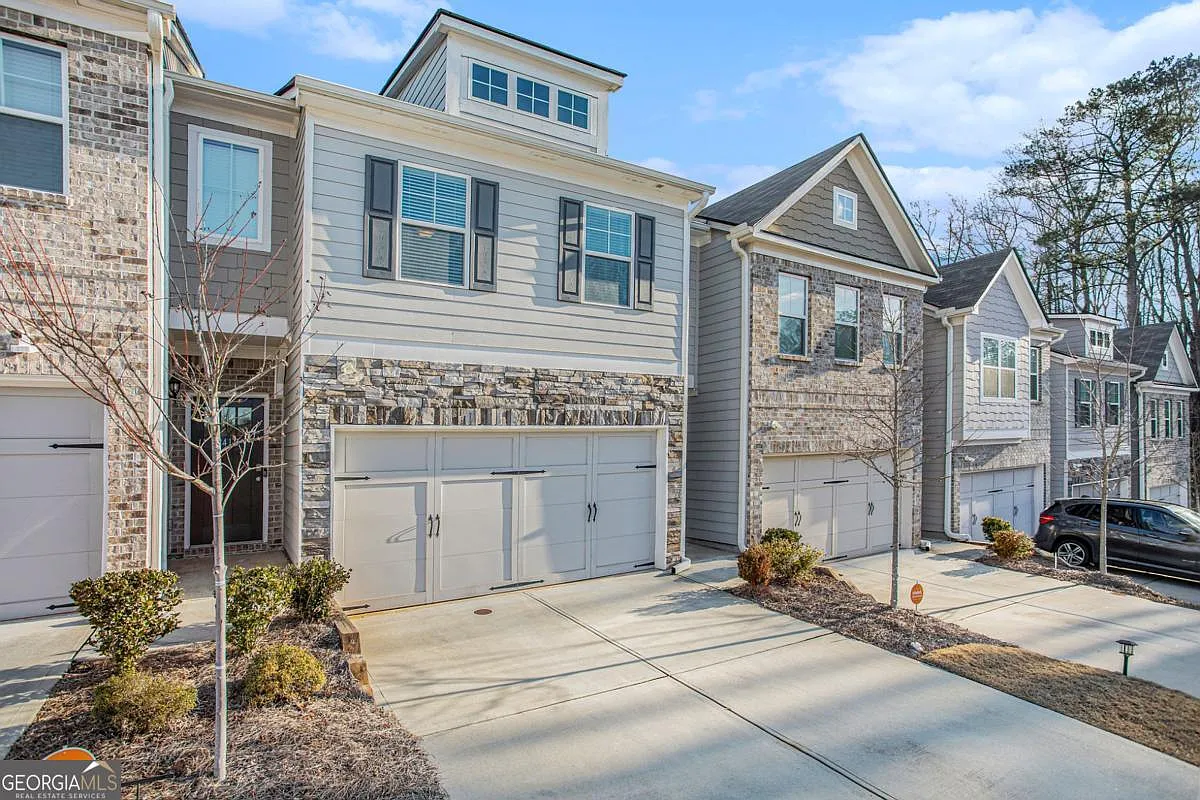 Building Photo - 2414 Fitts Dr