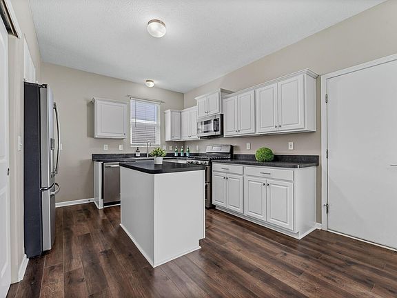 3rd image of 5633 Renner Rd