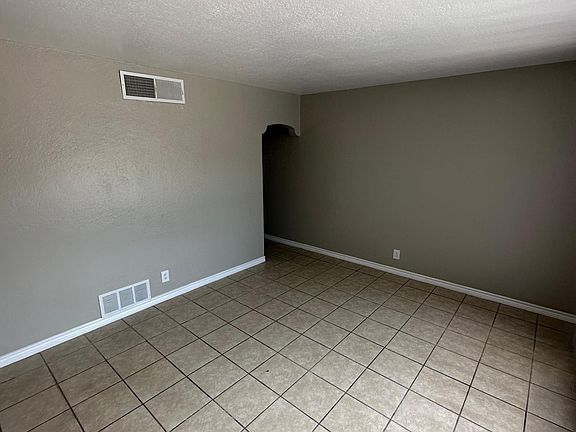 4th image of 3257 Altura Ave APT 2