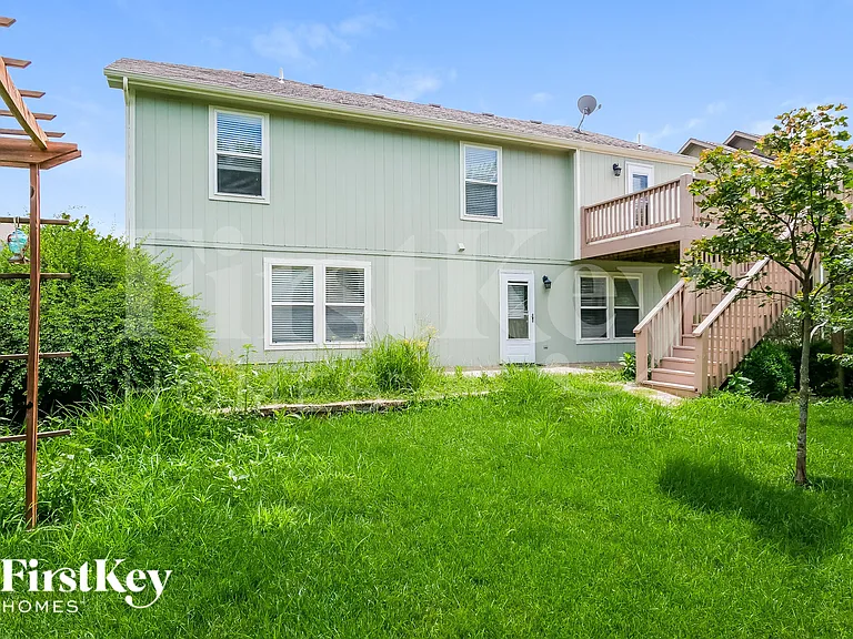 1224 N 133rd Ter — Photo 15