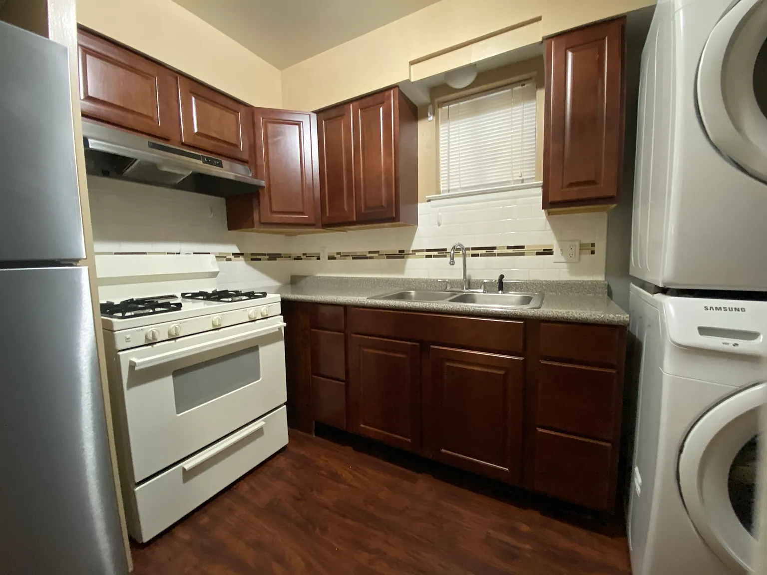 2 bed, 850 sqft, $1,000 — Photo 3