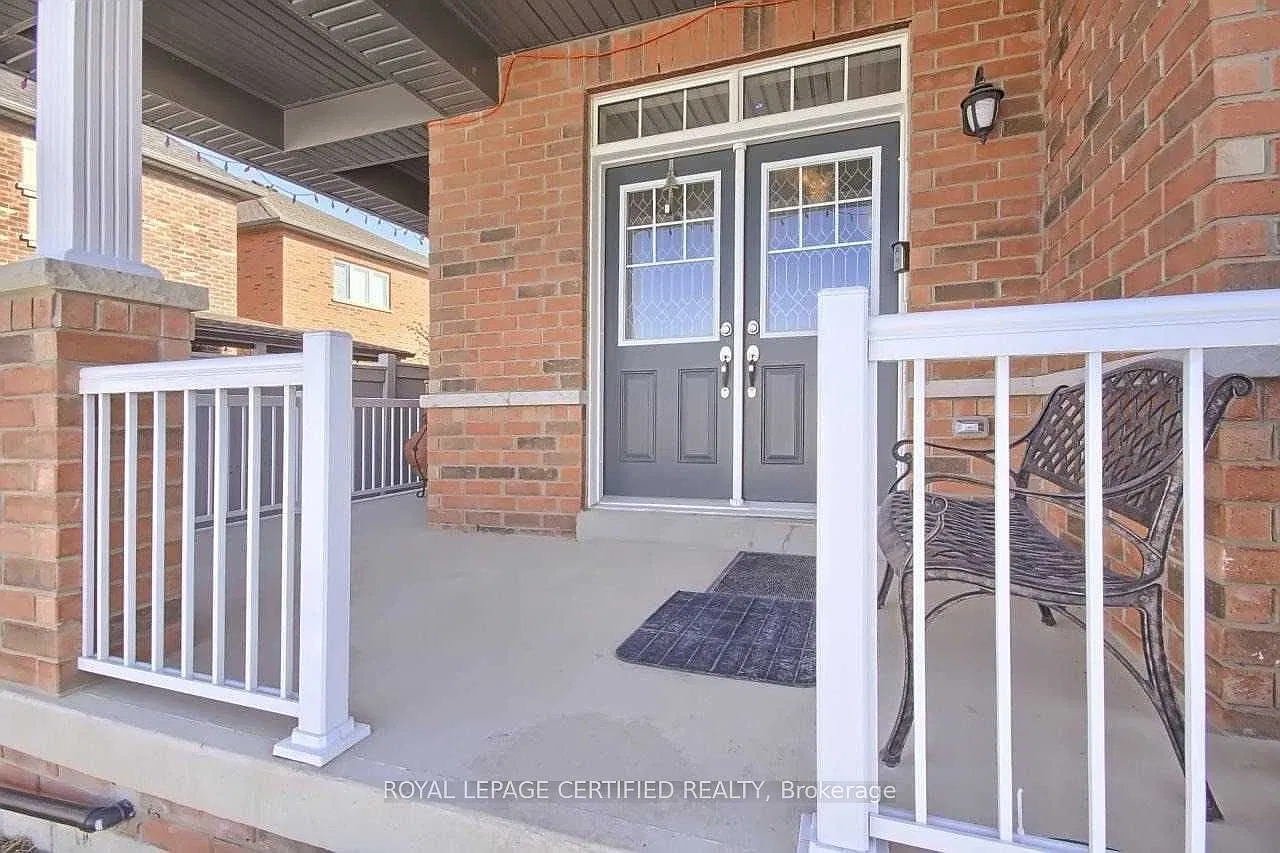 4 bed, $3,300 — Photo 2