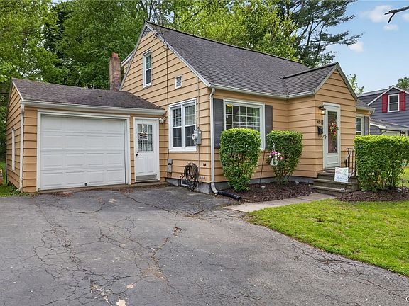3rd image of 419 Fergerson Ave