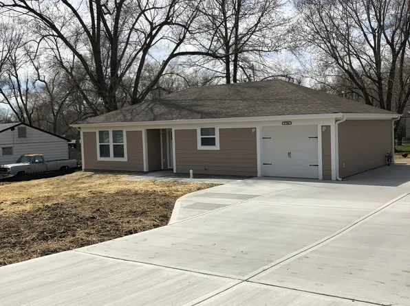 17202 Cerrito Dr, Belton, MO 64012