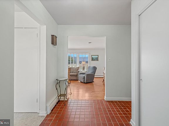 5th image of 2431 Highland Ridge Rd