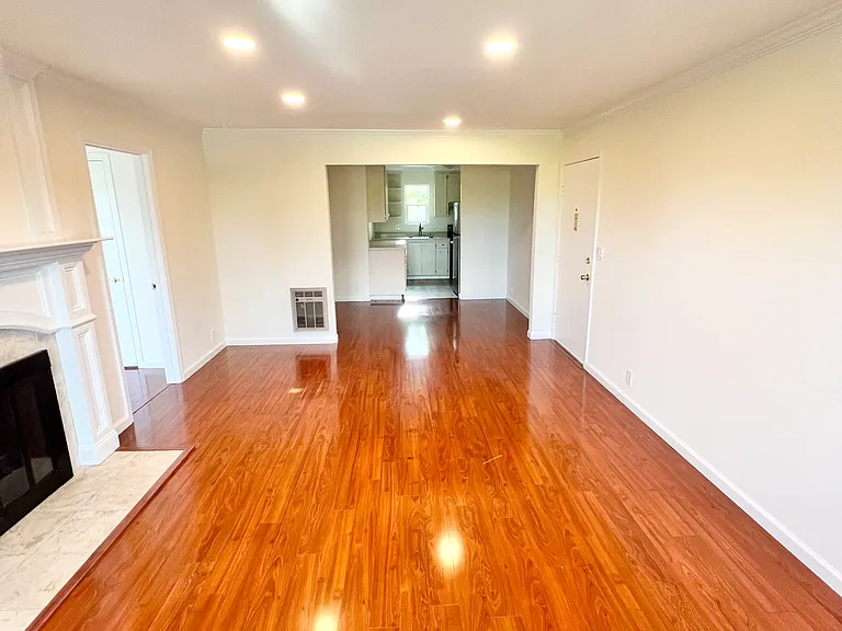 250 Chilpancingo Pkwy #25 — Photo 5