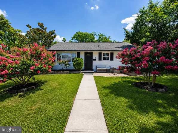 3 Fern Cir, West Berlin, NJ 08091