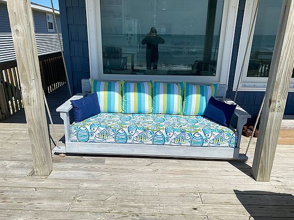 Swing Bed