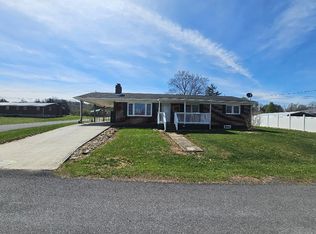526 Friendly Cir, Marion, VA 24354