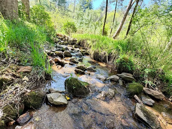 Oakwood Way, Blairsville, GA 30512