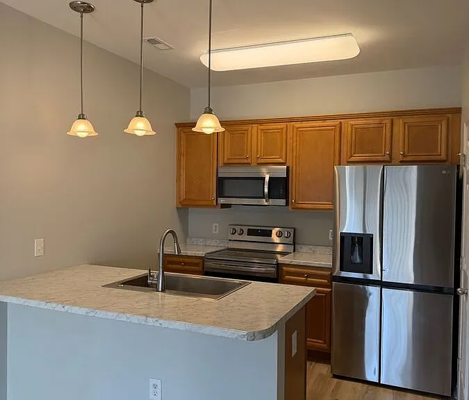 1033 Masons Place Cir #B — Photo 1