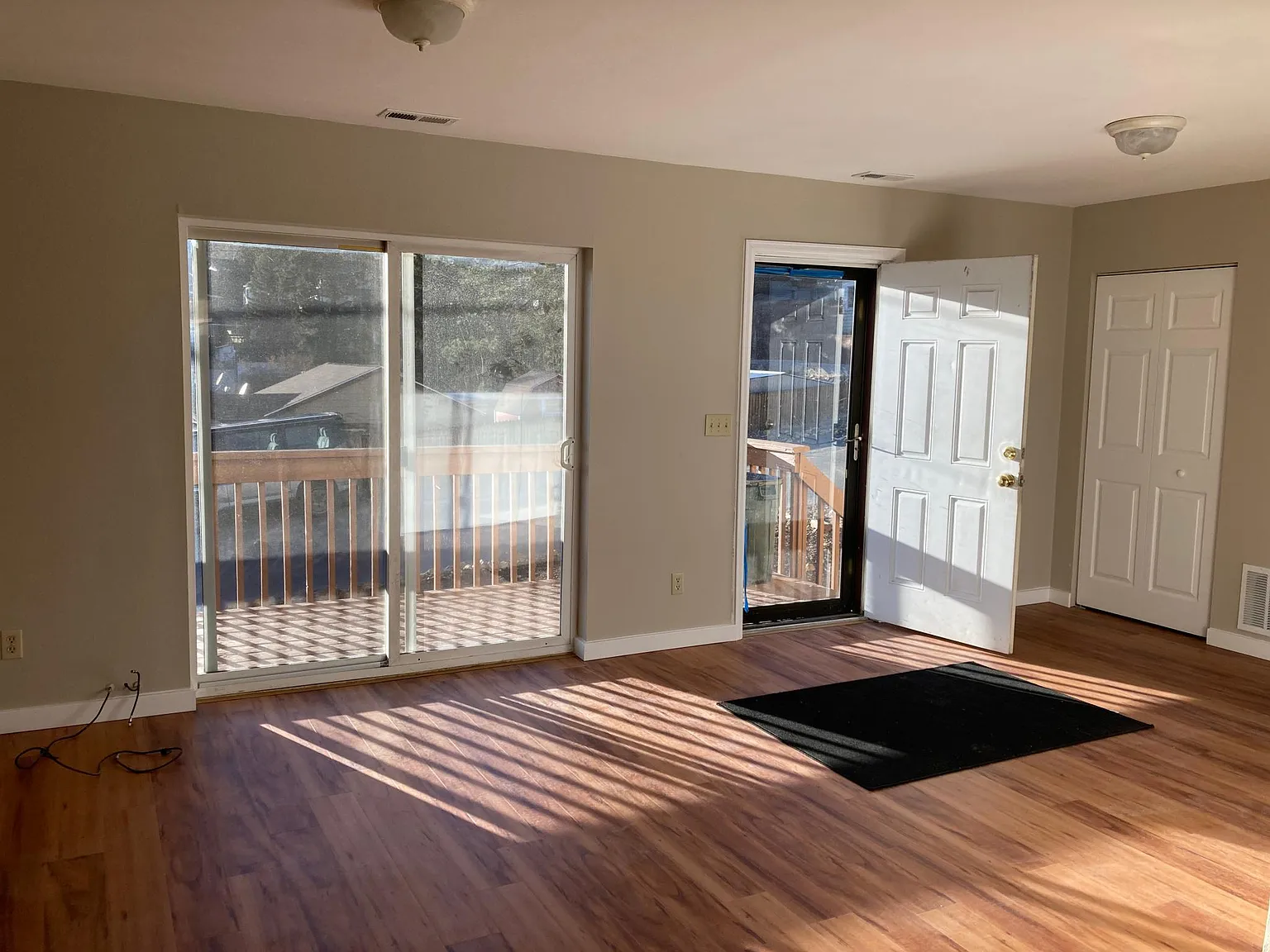 2 bed, 850 sqft, $1,750 — Photo 1