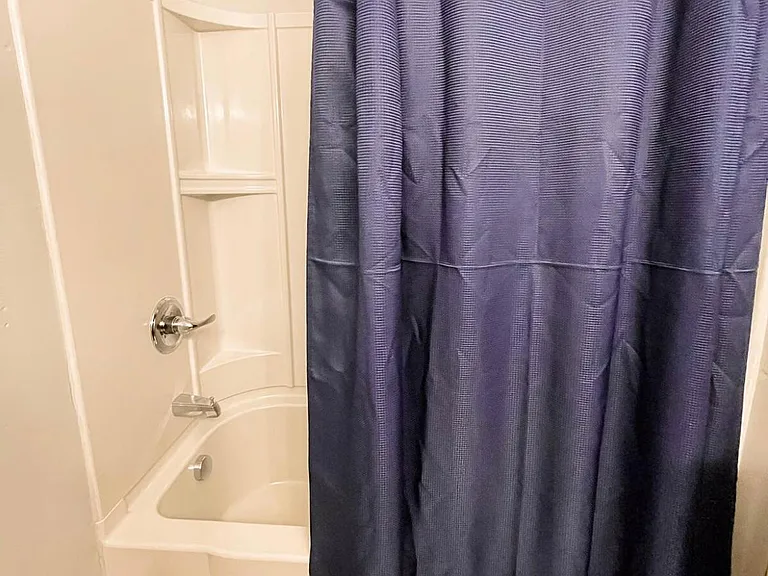 942 Pine Ave NW #1 — Photo 10