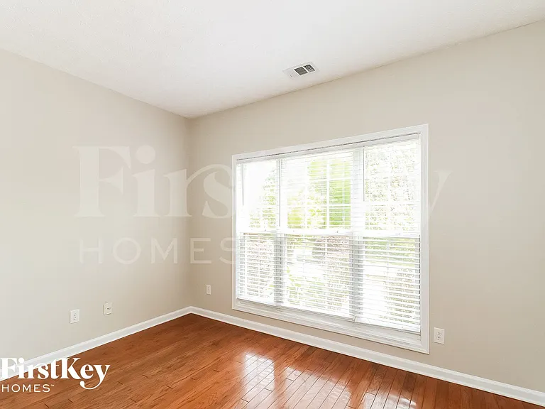 6325 Wilmington Way — Photo 11