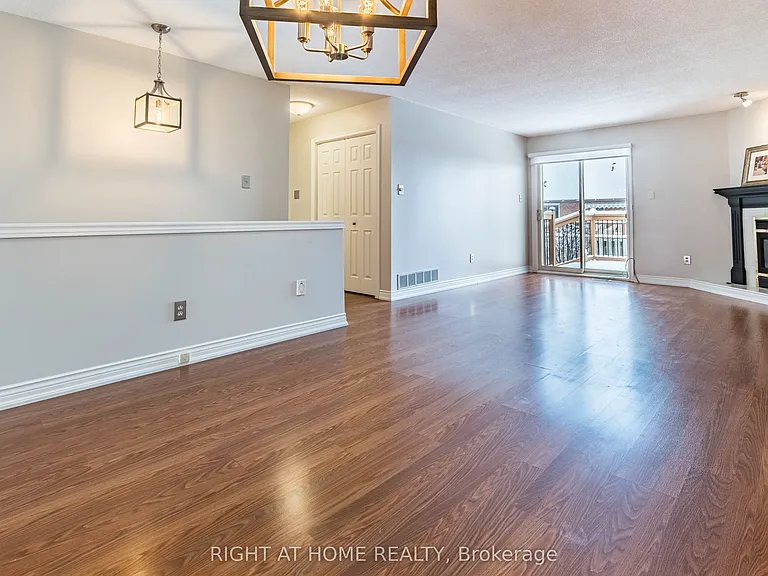 165 Main St E #7 — Photo 12
