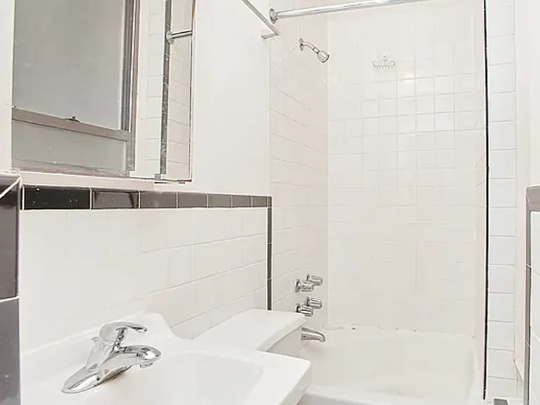 108 W 81st St #2R — Photo 8