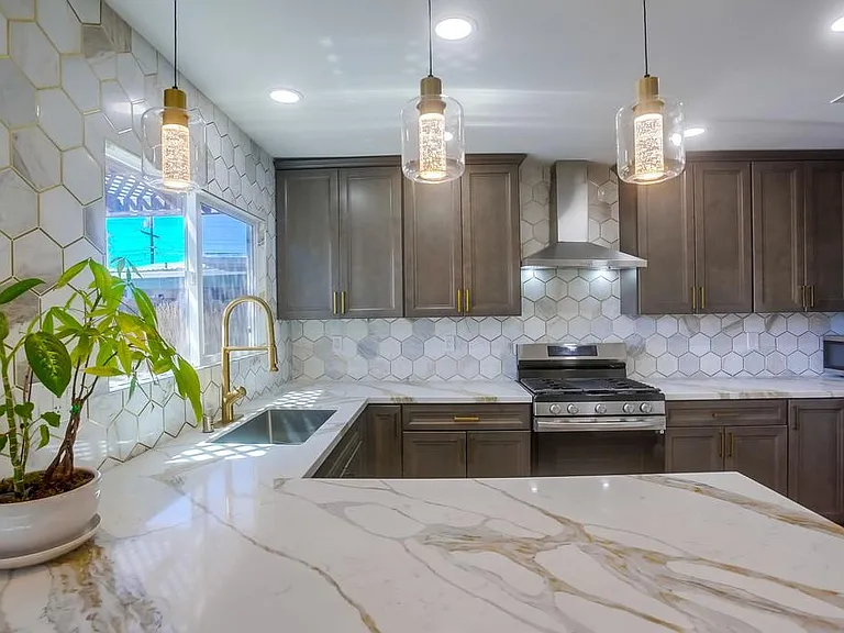 5013 Conrad Ave — Photo 3