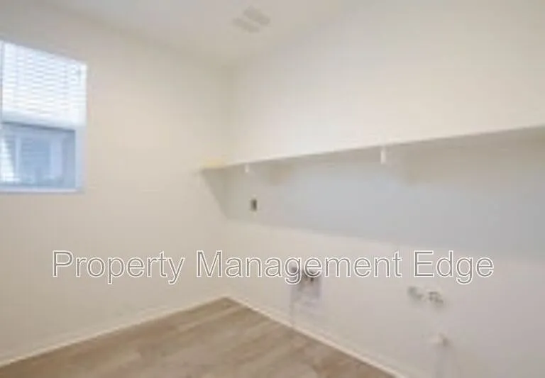 30524 Fragrant St — Photo 30