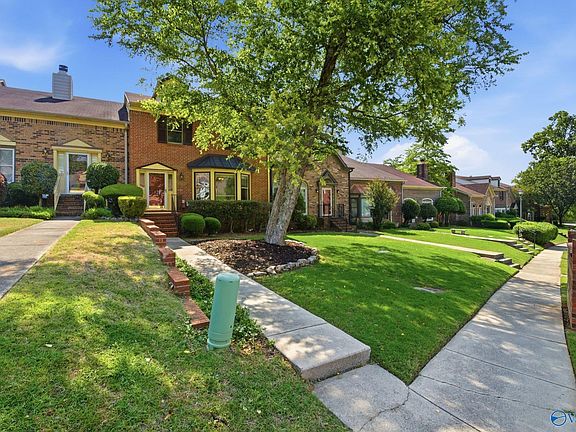3rd image of 239 W Lake Cir