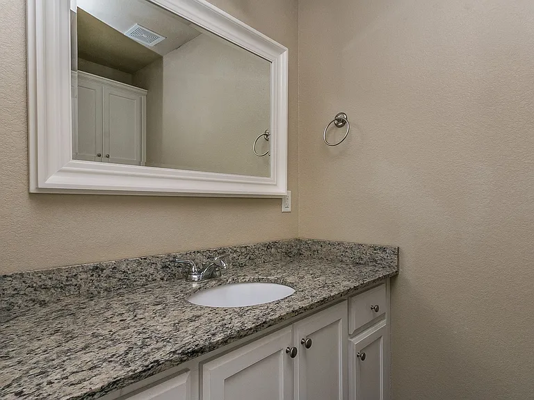 4407 S Mirror St — Photo 15