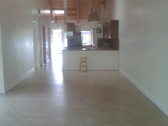 4th image of 2673 S Parkview Dr