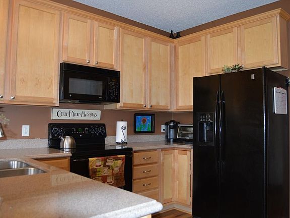 3rd image of 6652 Pine Crest Trl S