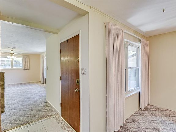 3rd image of 6709 Yolanda Dr