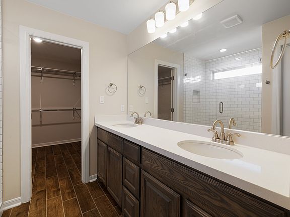 4th image of 307 San Antonio South Loop
