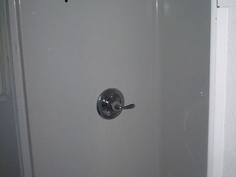 241 E Union St — Photo 8