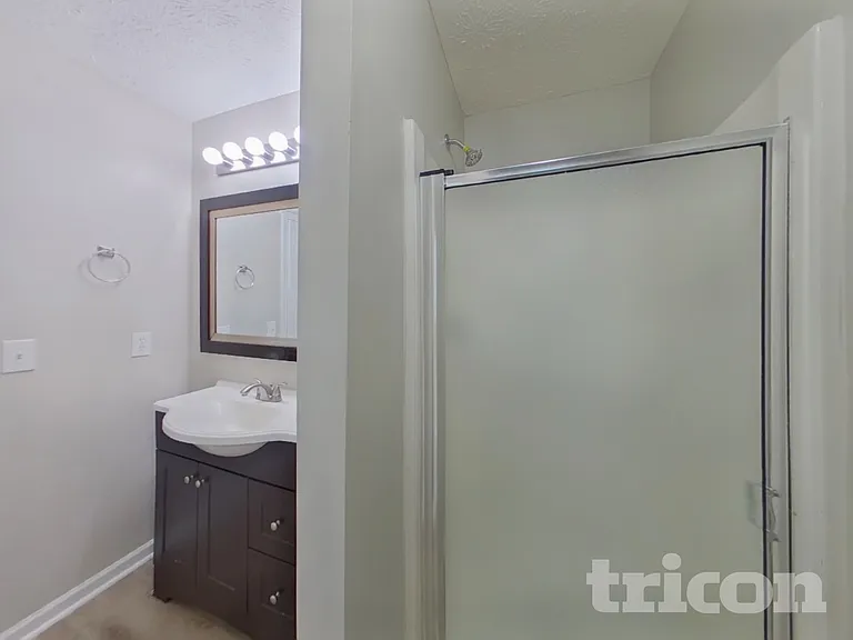 800 Lorraine Ln — Photo 10