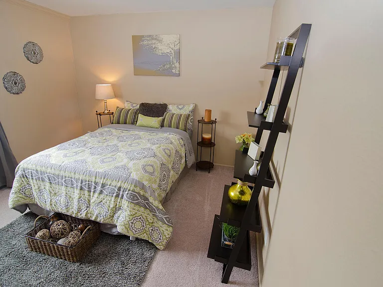 College Towne Apartments — Photo 44
