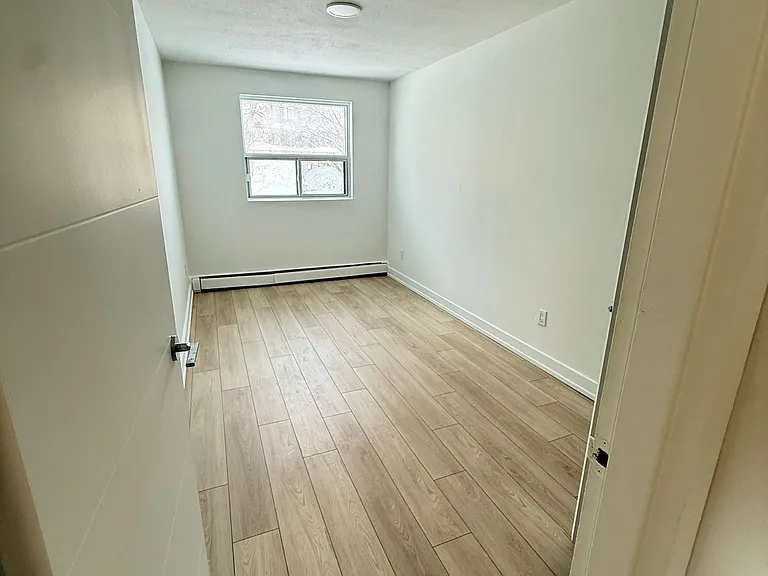 1276 Rae St — Photo 7