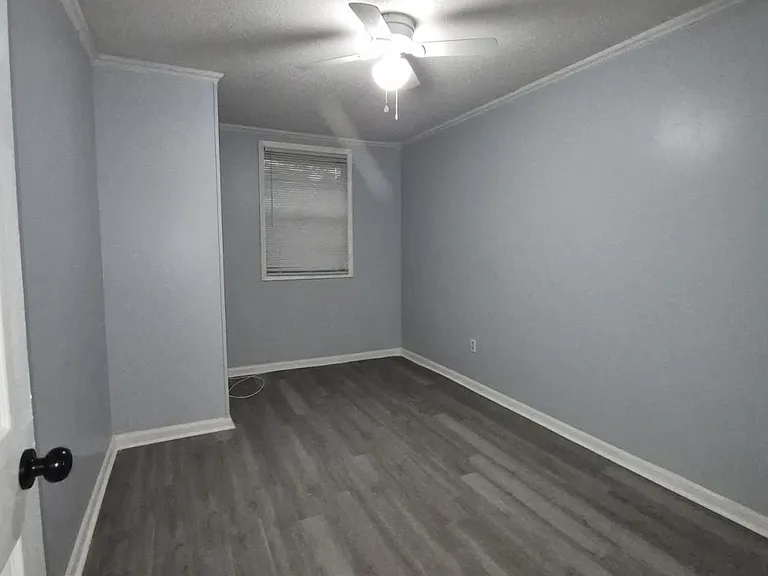 111 Becky St — Photo 12