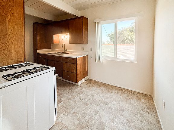3rd image of 2144 30th St APT 7