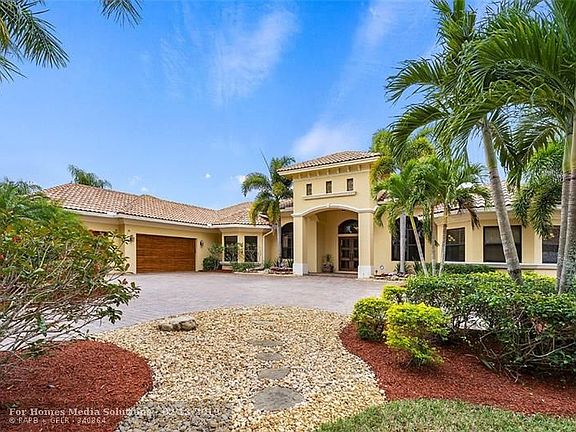 3rd image of 6325 NW 69th Way