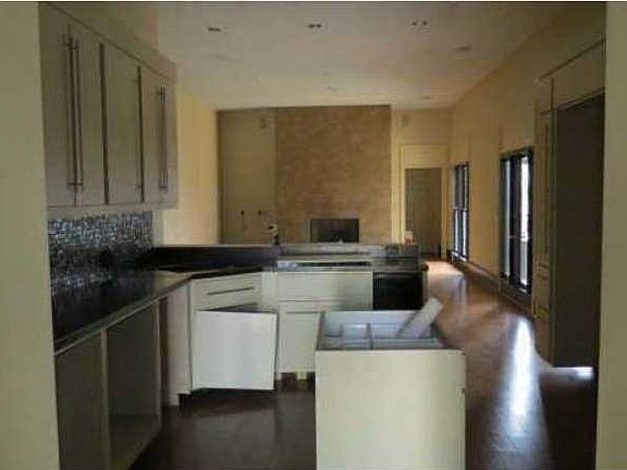 3rd image of 7182 Old Southwick Pl