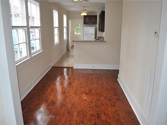 5th image of 2115 Dante St
