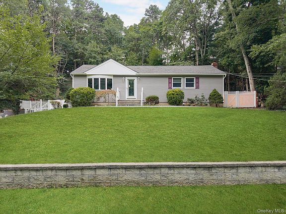 2nd image of 6 Valleywood Road