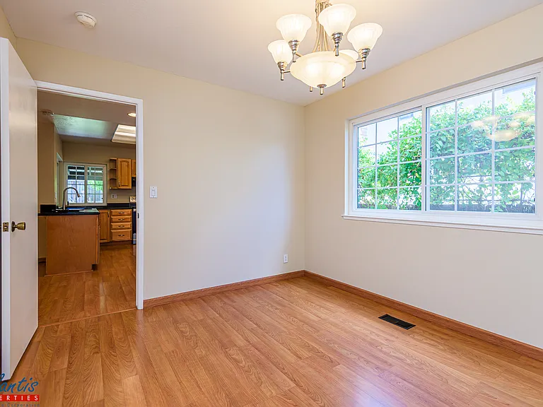 6043 Meridian Ave — Photo 4