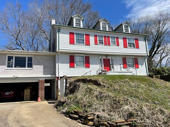 2nd image of 1561 Beechwood Hts