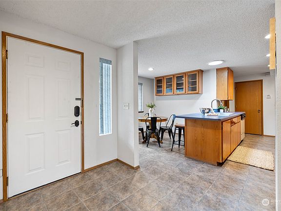 4th image of 18808 10th Avenue Ct E